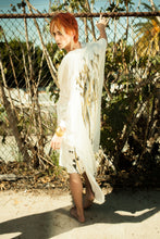 Load image into Gallery viewer, Valerj Pobega Hero Words White Kimono